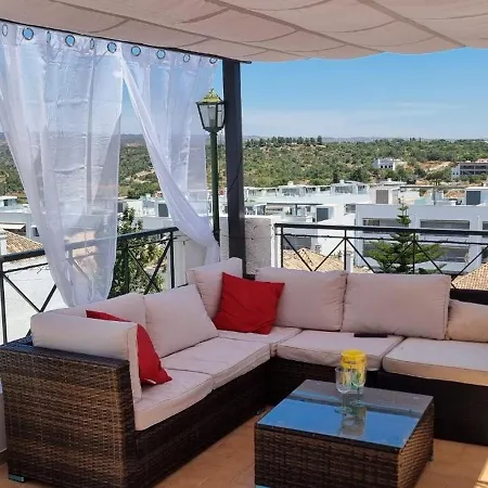 Vista Apartmento * 塔维拉